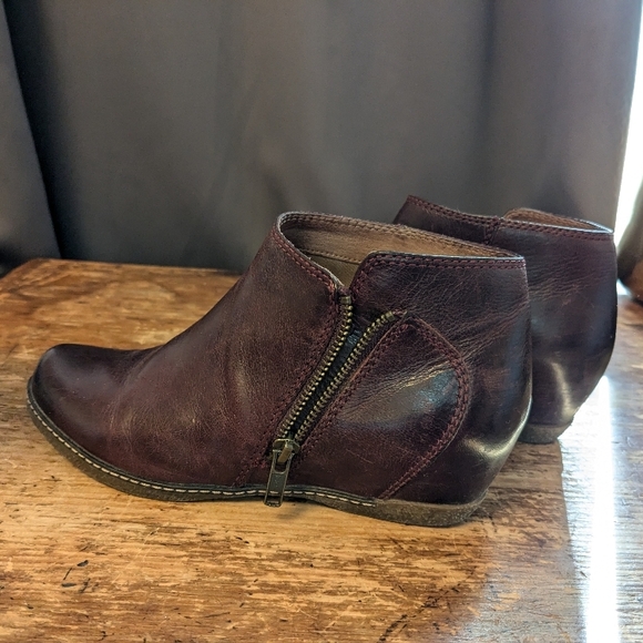 Dansko Red Ankle Boots - Picture 5 of 5